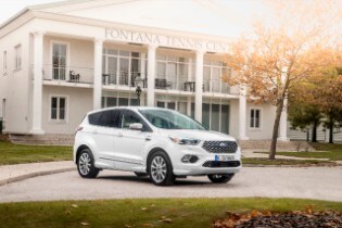 226 Ford Kuga Vignale
